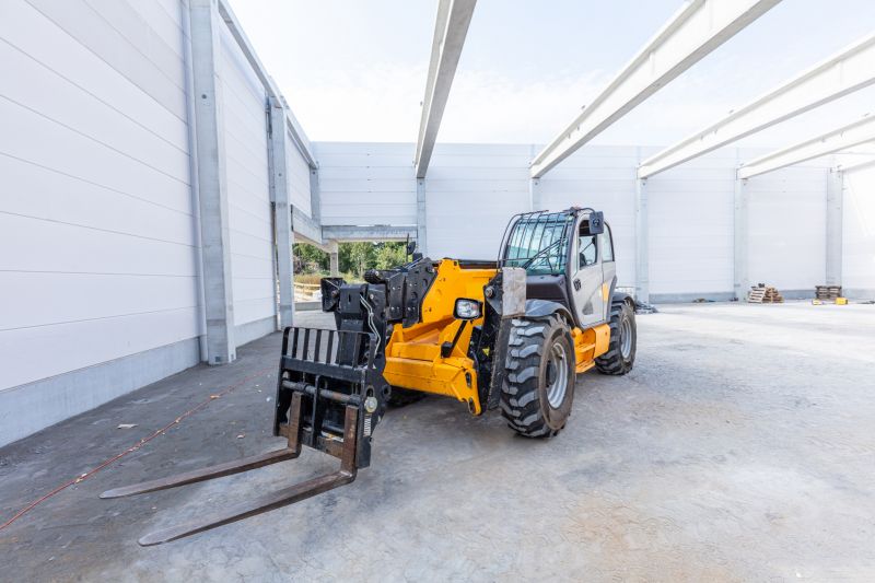 It supports different attachments.